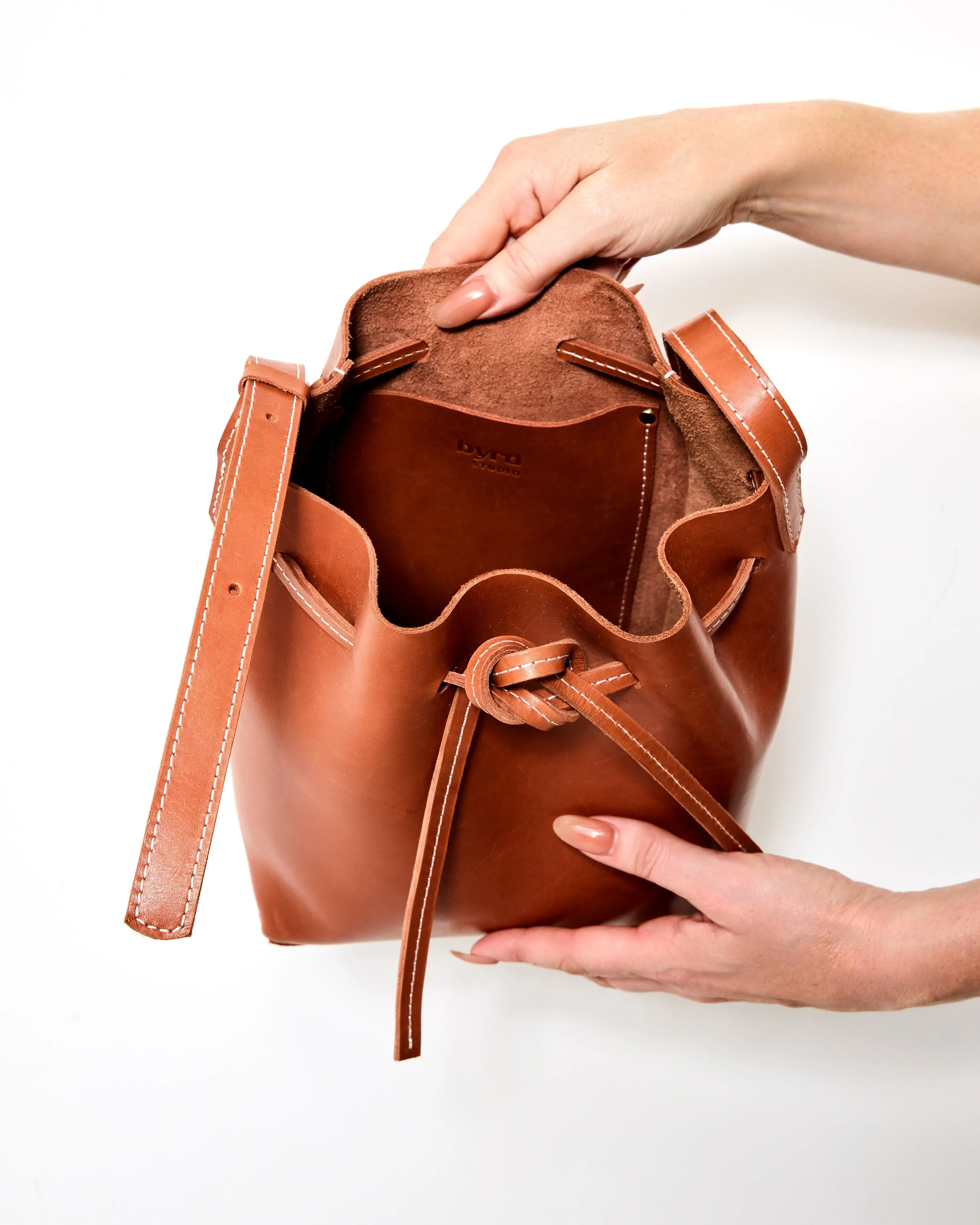 BUCKET LIST Bag by Byrd Studio - Chestnut Brown Leather